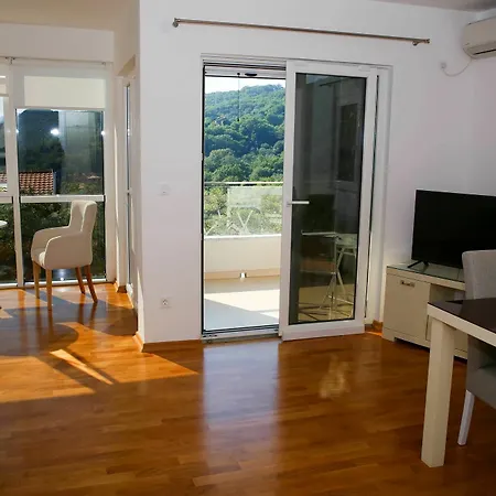Apartament Anja *