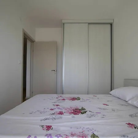 Anja Apartament *